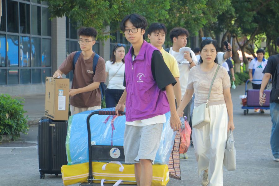 行李搬运.jpg