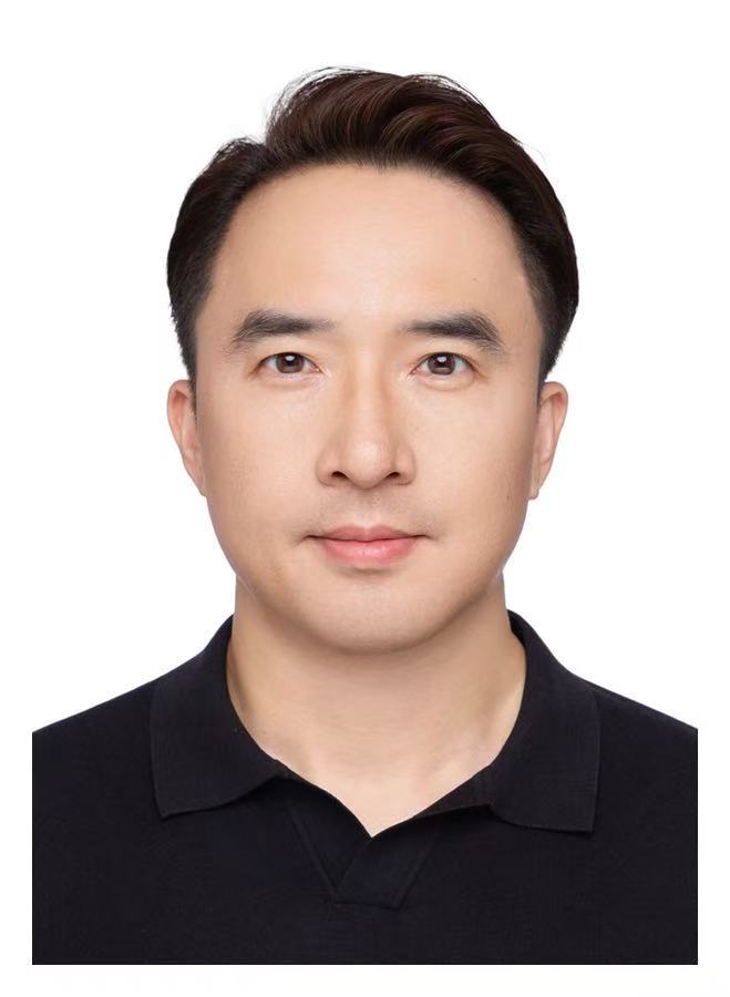 夏俊.jpg